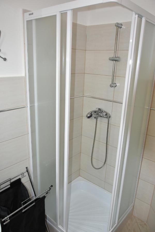 CSEVI Apartmanház Mezőkövesd Exterior foto