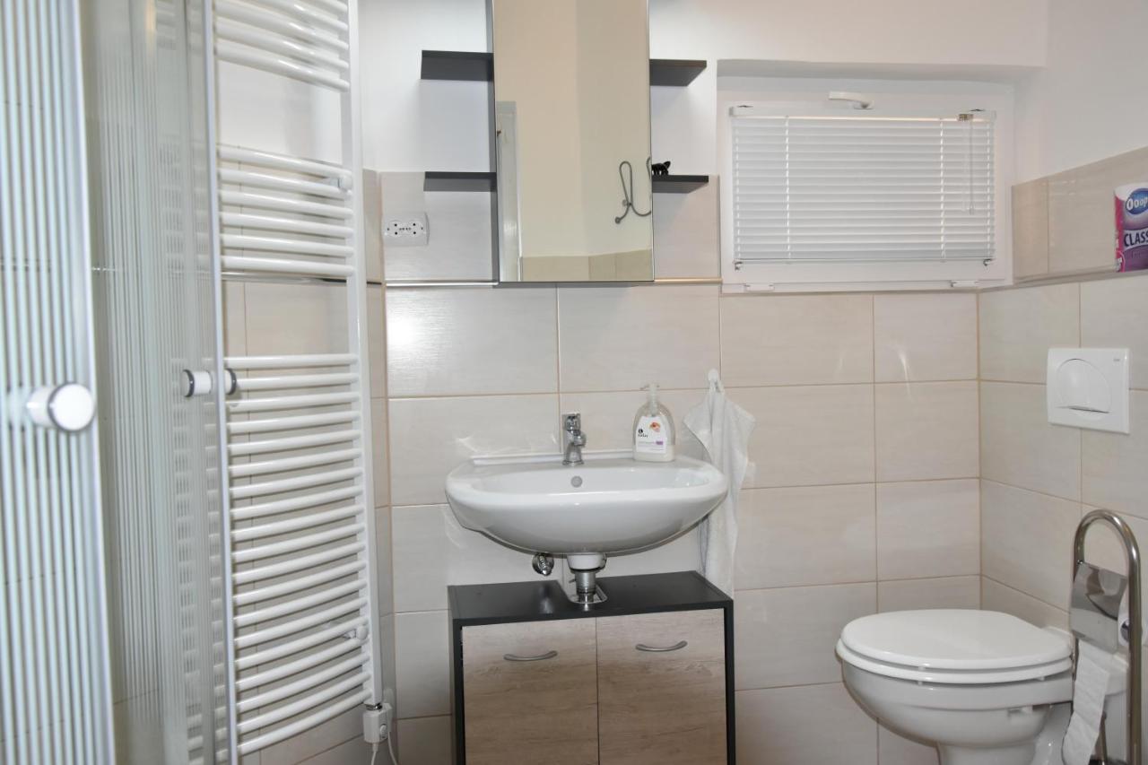 CSEVI Apartmanház Mezőkövesd Exterior foto