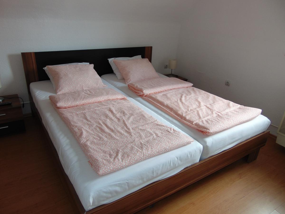 CSEVI Apartmanház Mezőkövesd Exterior foto
